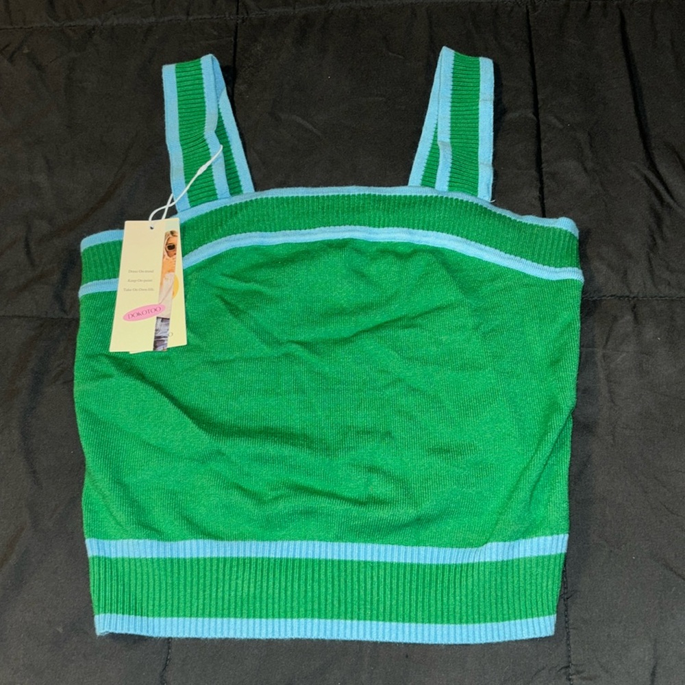 Dokotoo cropped top
